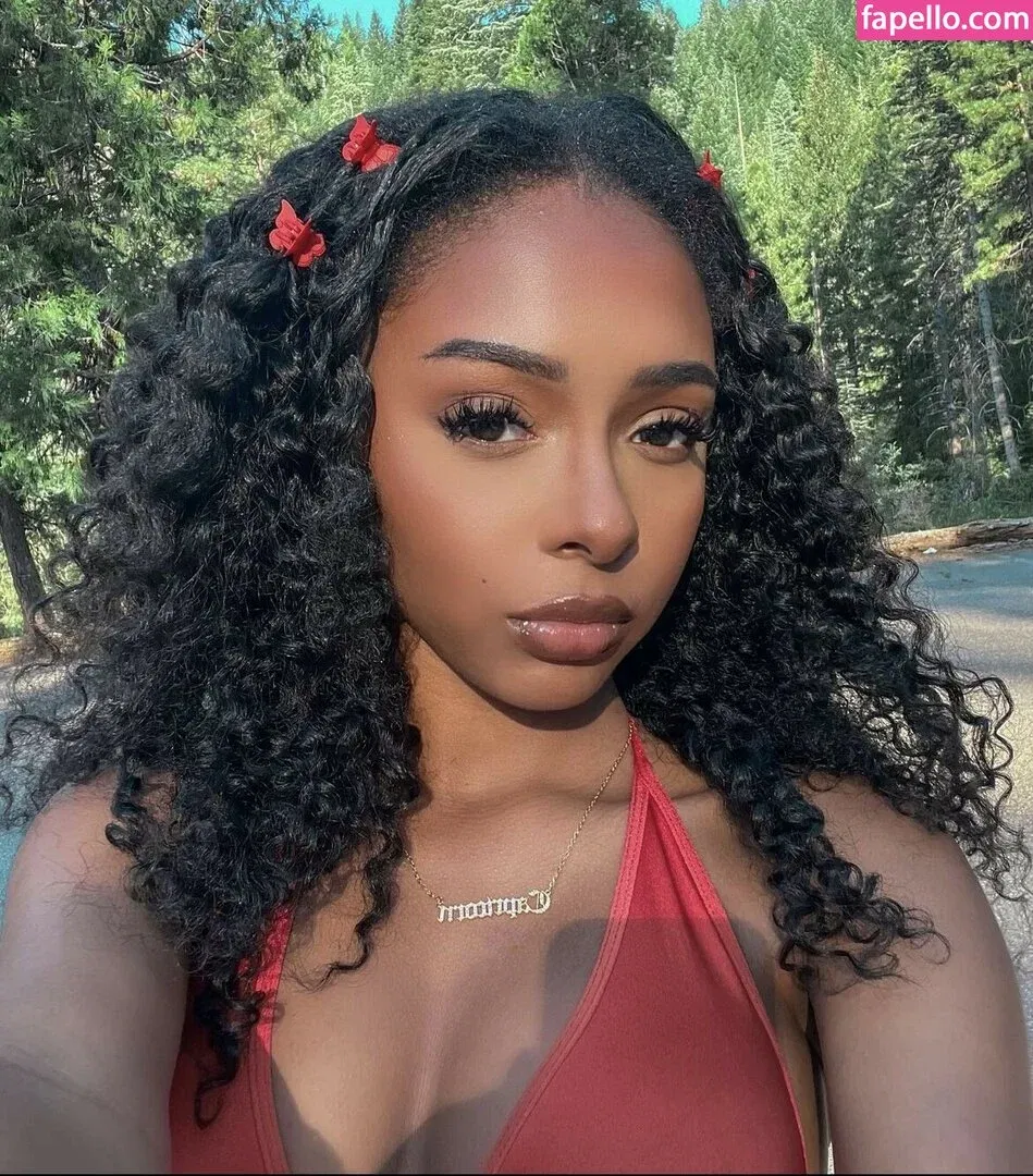 Rave Vanias Onlyfans Photo Gallery 