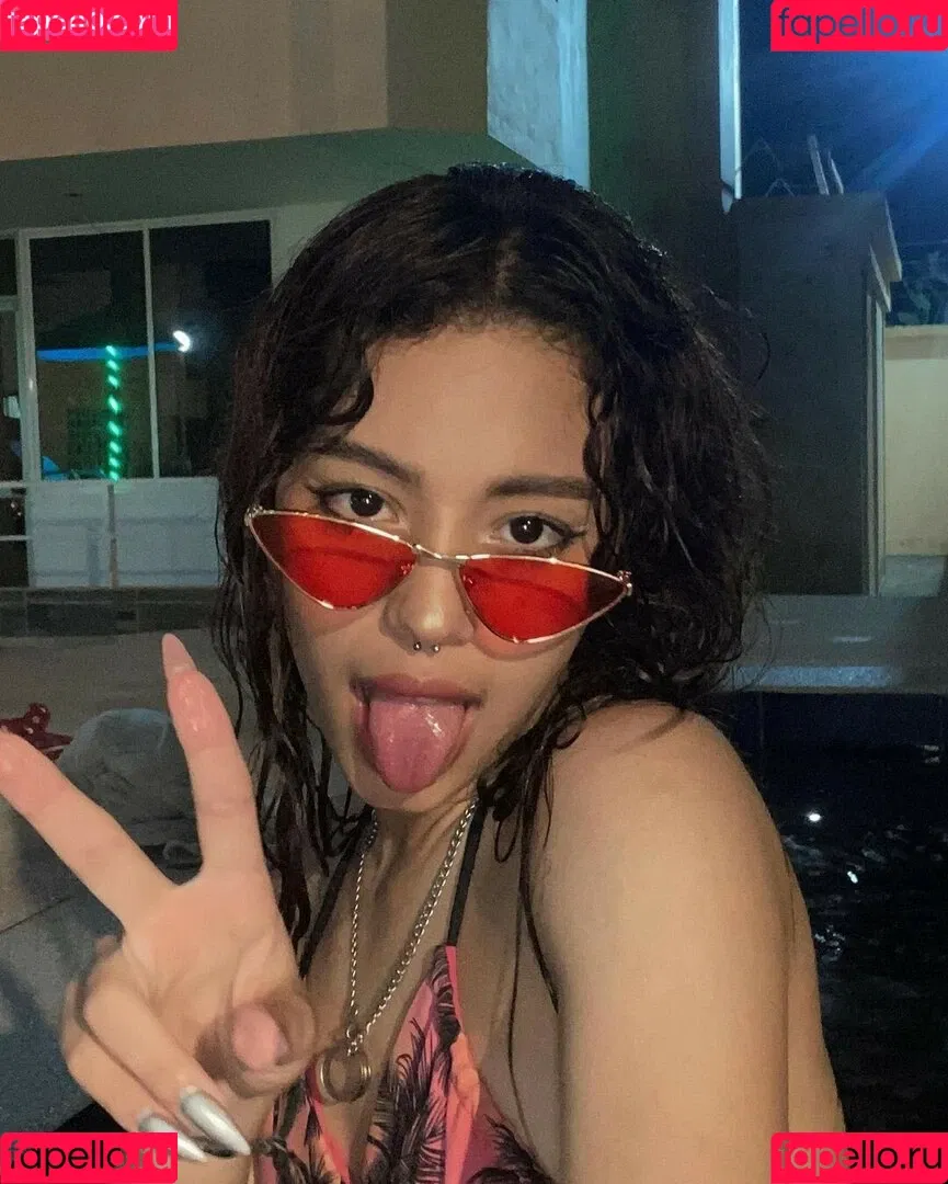 Cuttelittlebunny Onlyfans Photo Gallery 