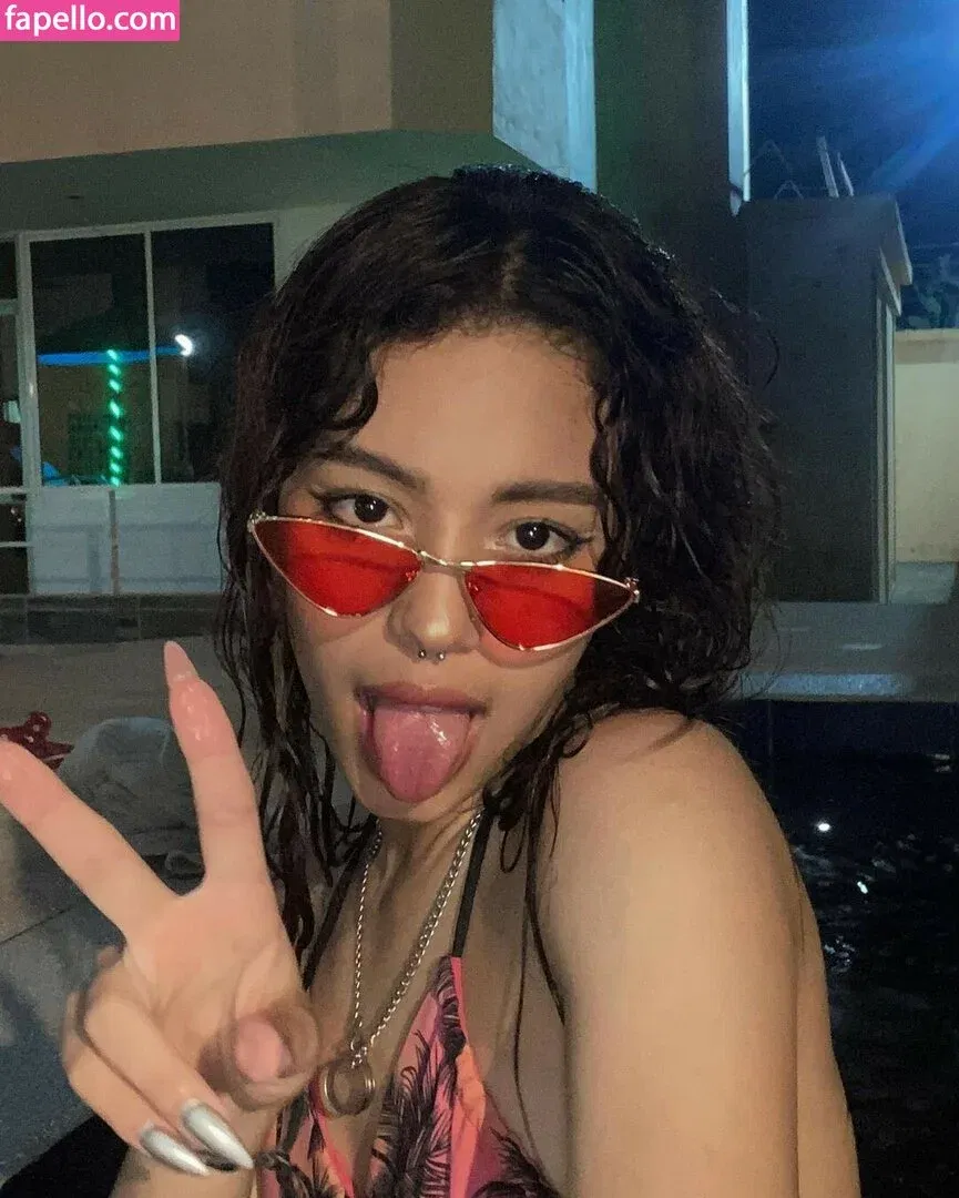 Cuttelittlebunny Onlyfans Photo Gallery 