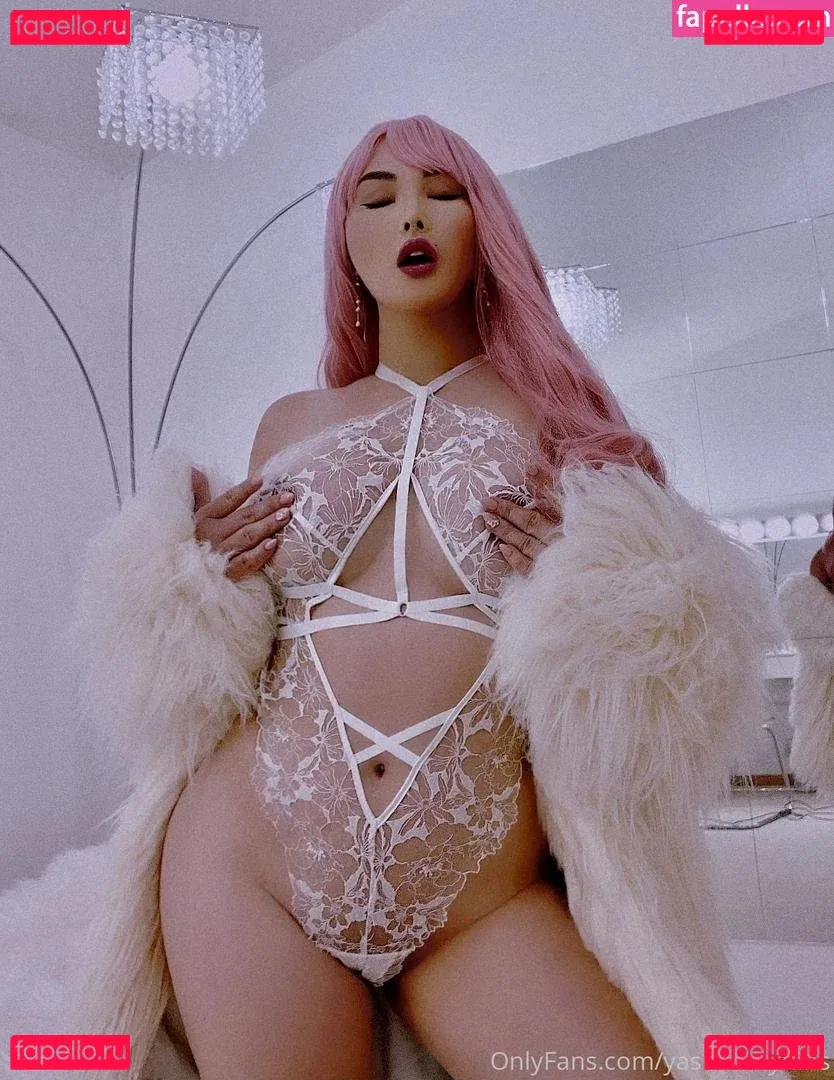 yasmi Onlyfans Photo Gallery 