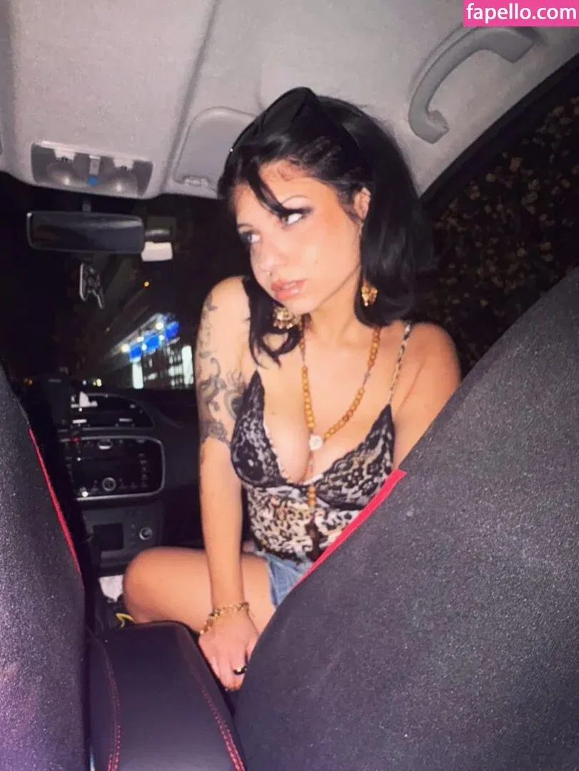 methallika Onlyfans Photo Gallery 