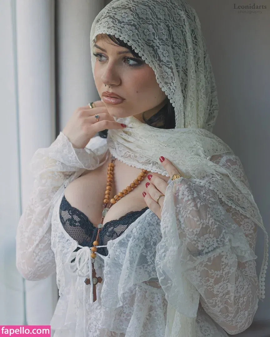 methallika Onlyfans Photo Gallery 