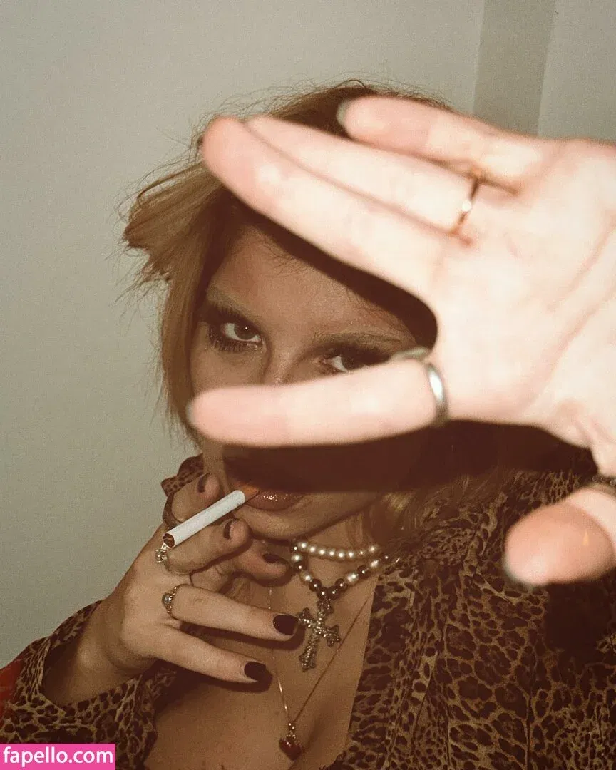 methallika Onlyfans Photo Gallery 