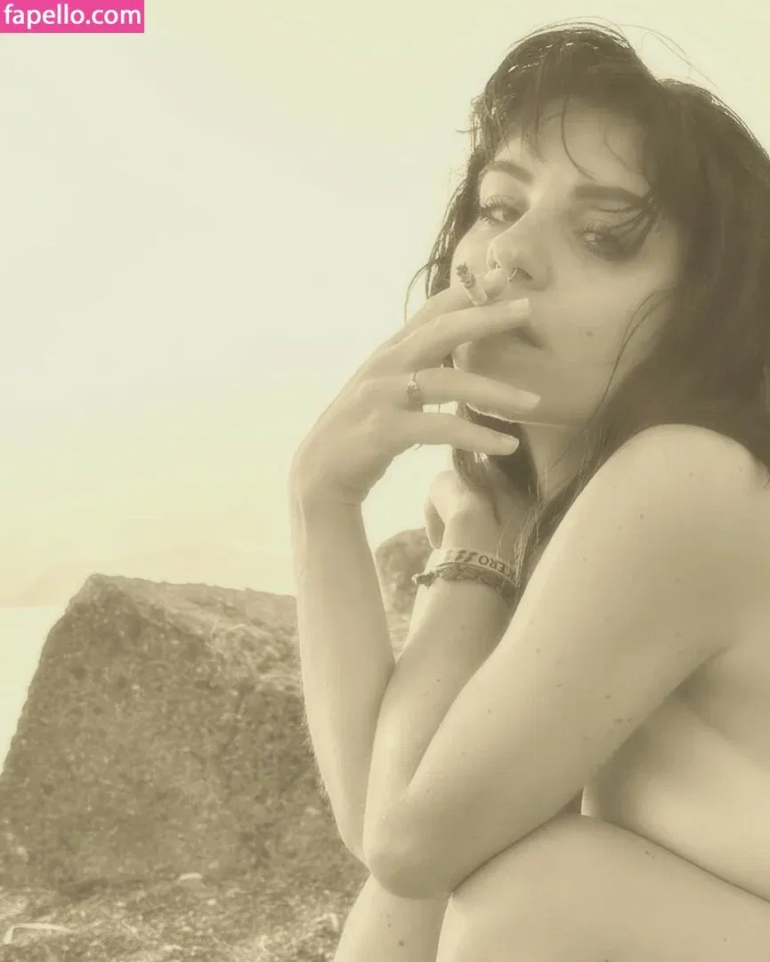 methallika Onlyfans Photo Gallery 