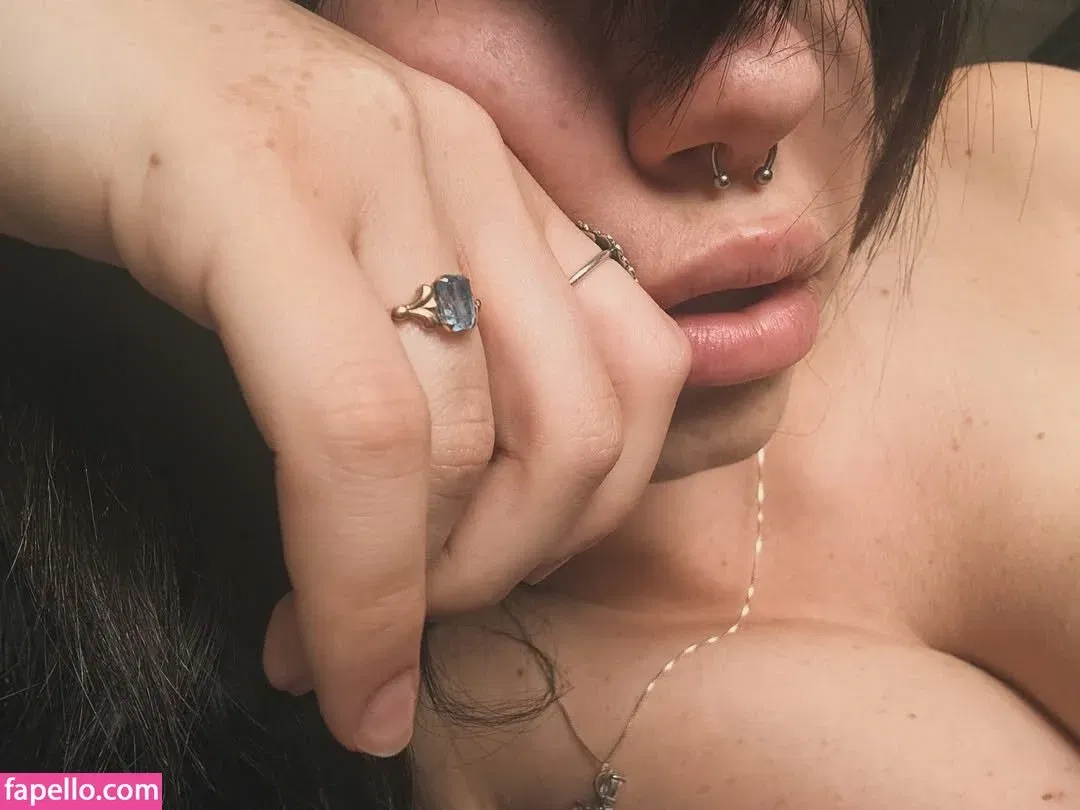 methallika Onlyfans Photo Gallery 