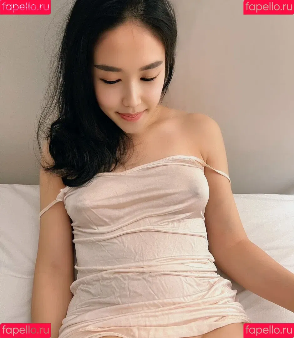 Thea Lee Onlyfans Photo Gallery 