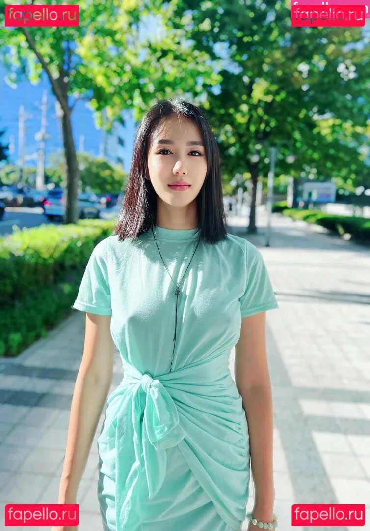 Thea Lee Onlyfans Photo Gallery 