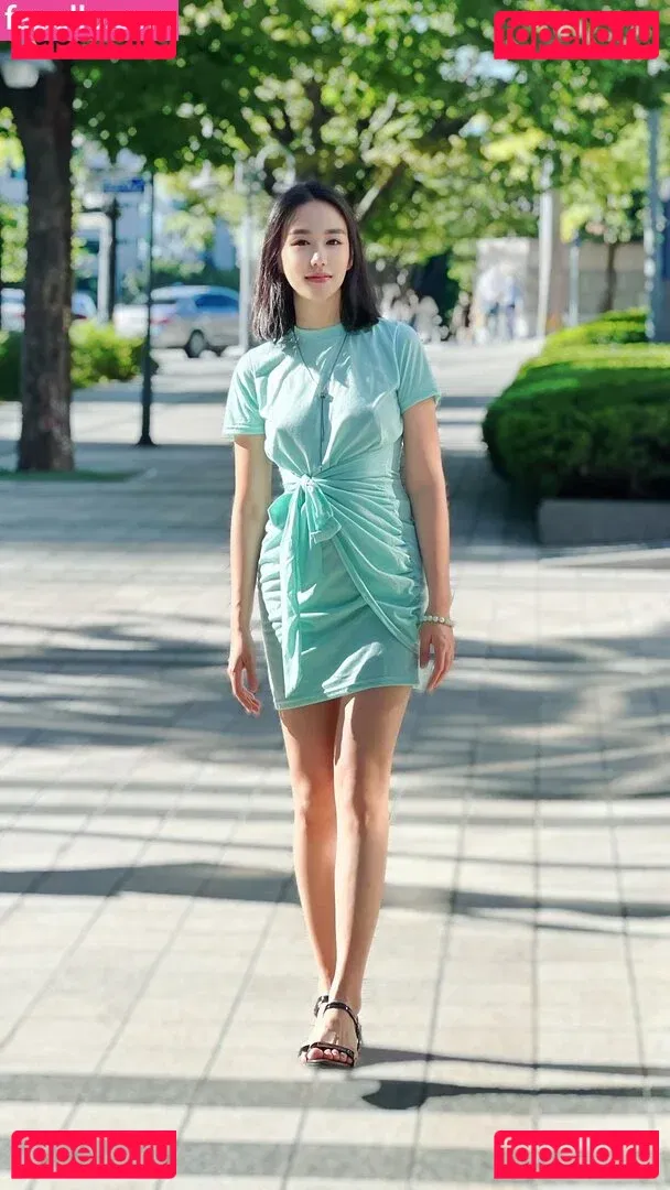 Thea Lee Onlyfans Photo Gallery 