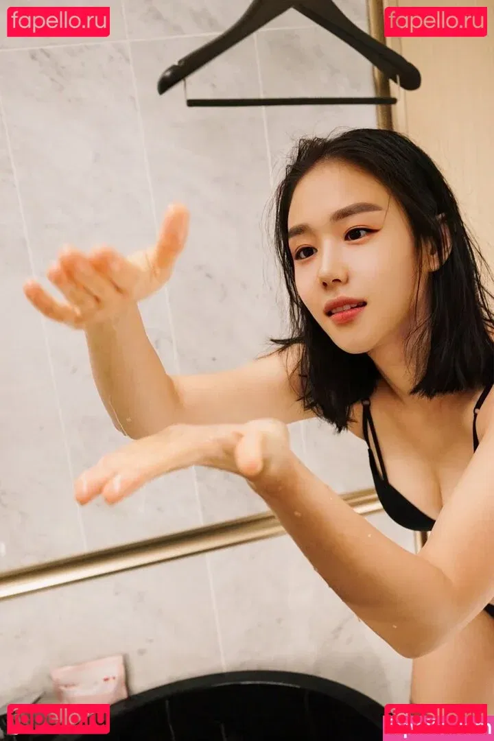 Thea Lee Onlyfans Photo Gallery 