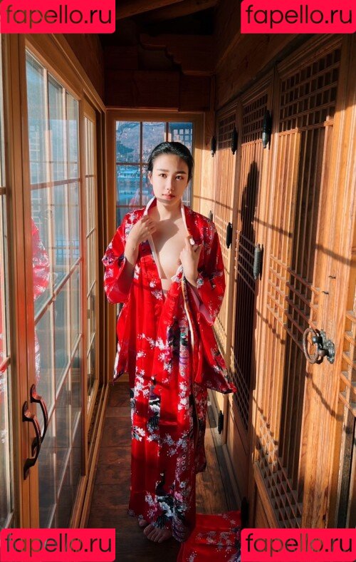 Thea Lee Onlyfans Photo Gallery 