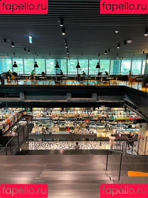 Thea Lee Onlyfans Photo Gallery 