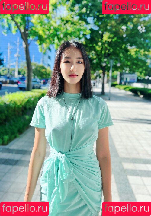 Thea Lee Onlyfans Photo Gallery 