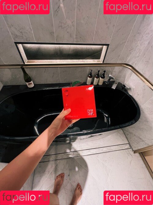 Thea Lee Onlyfans Photo Gallery 