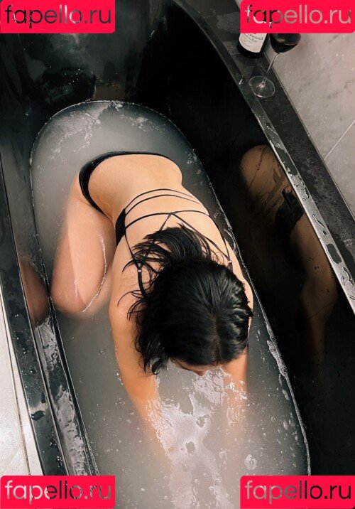 Thea Lee Onlyfans Photo Gallery 