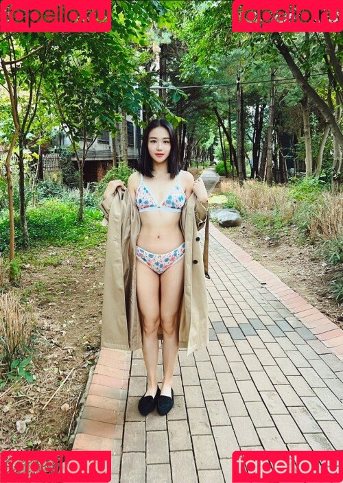 Thea Lee Onlyfans Photo Gallery 