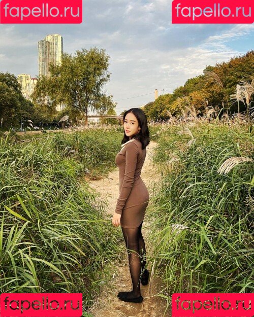 Thea Lee Onlyfans Photo Gallery 