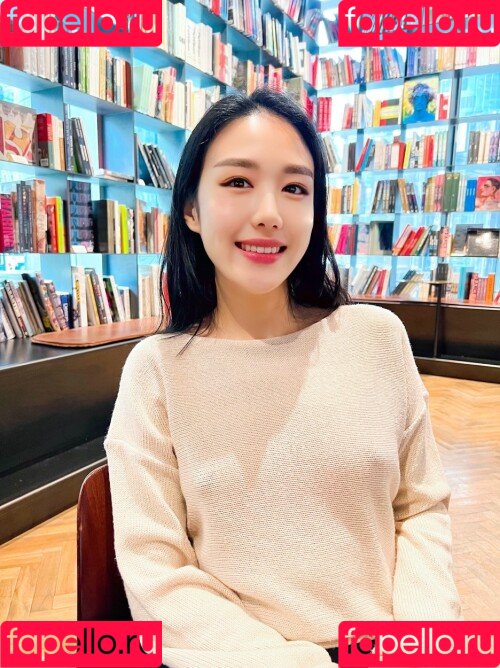 Thea Lee Onlyfans Photo Gallery 