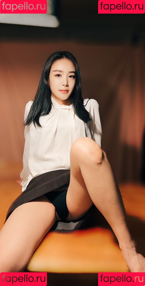 Thea Lee Onlyfans Photo Gallery 