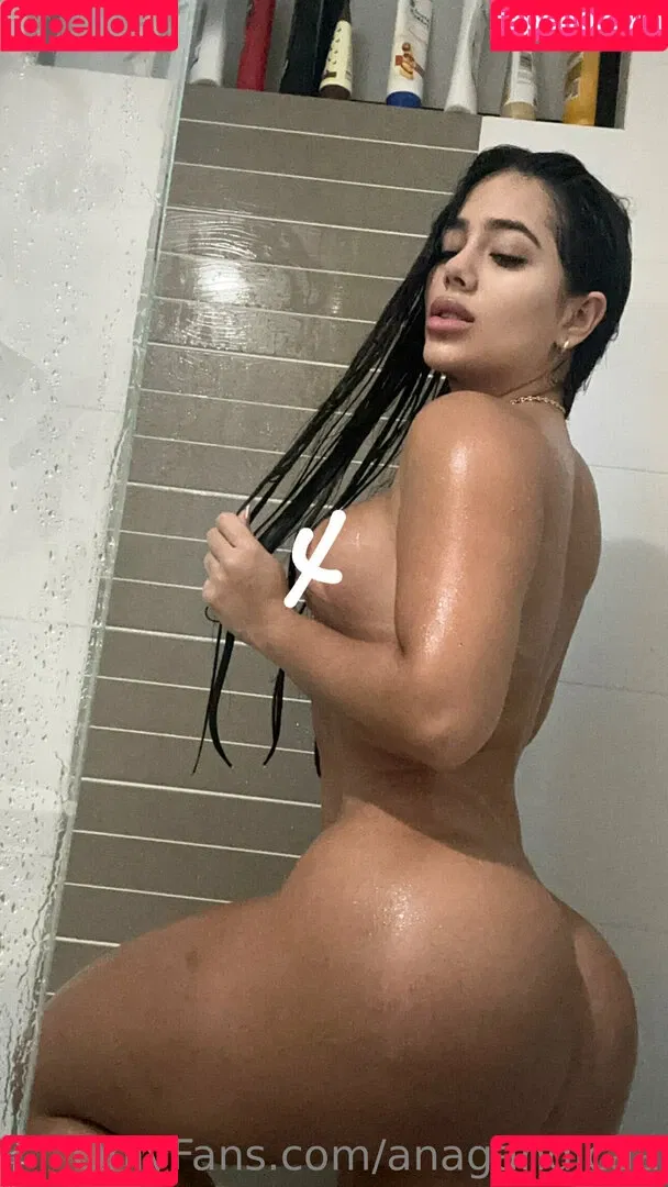 Ana Gandica Onlyfans Photo Gallery 