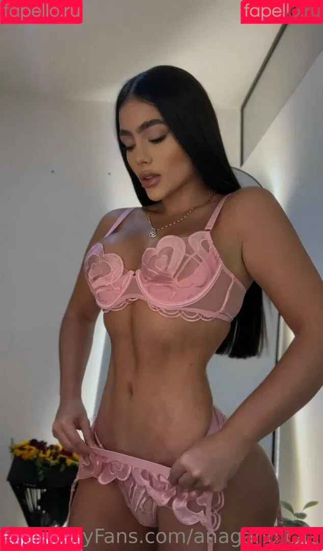 Ana Gandica Onlyfans Photo Gallery 