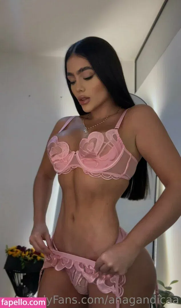 Ana Gandica Onlyfans Photo Gallery 