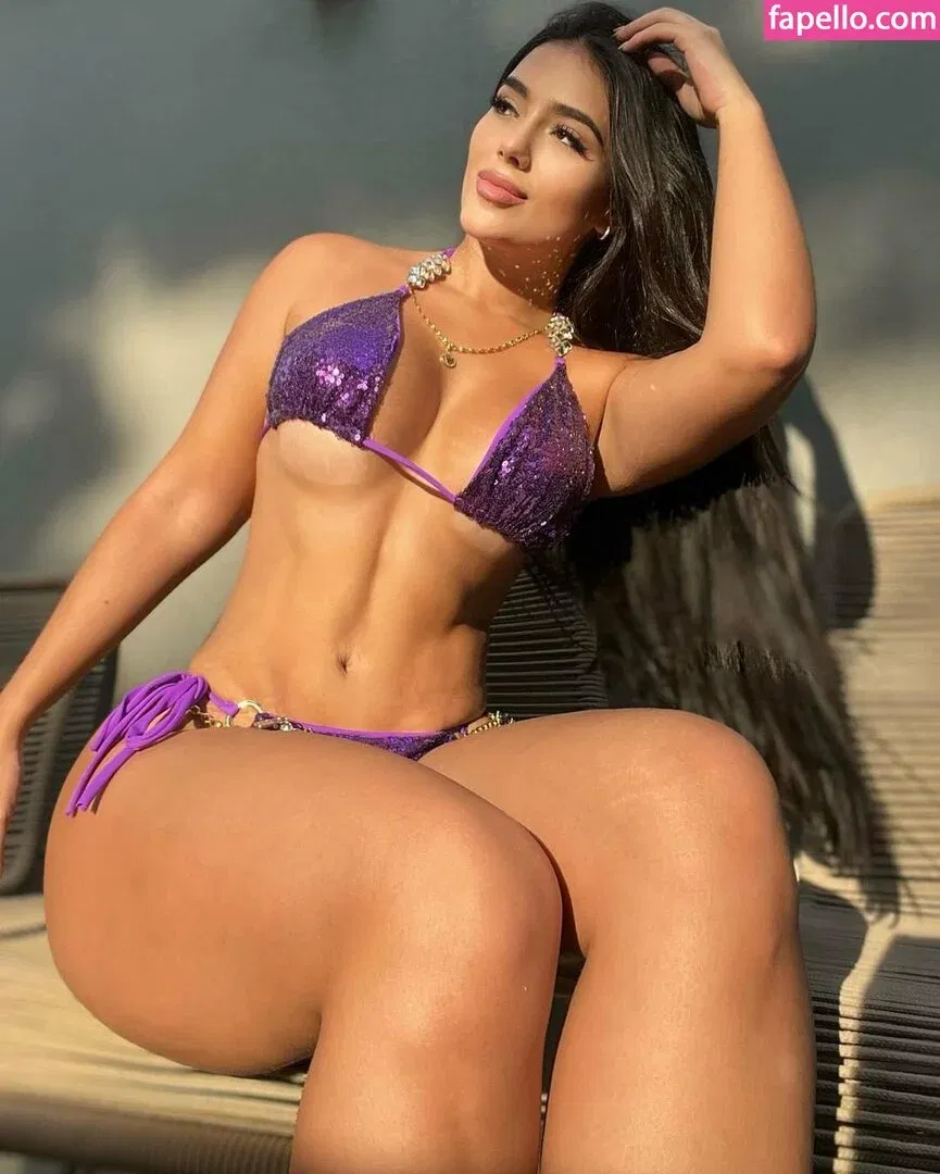 Ana Gandica Onlyfans Photo Gallery 