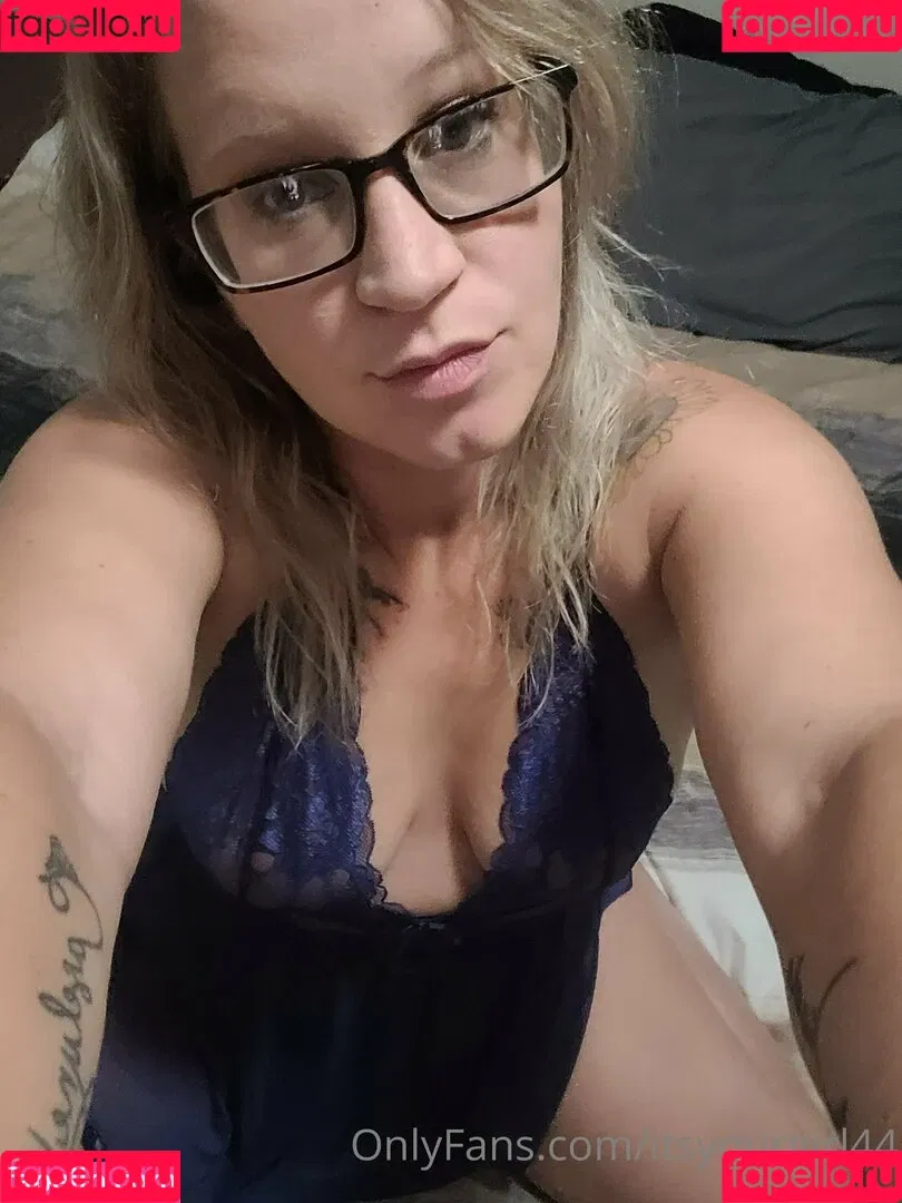 itsyourgirl44 Onlyfans Photo Gallery 