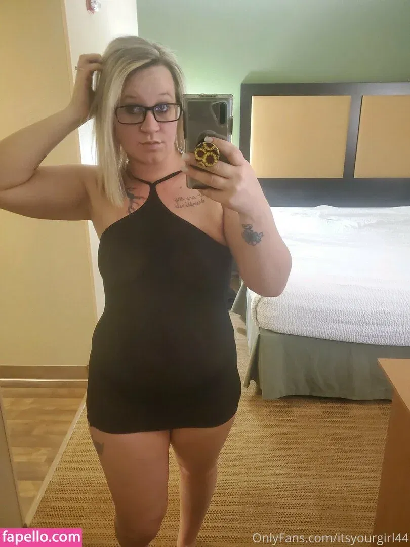 itsyourgirl44 Onlyfans Photo Gallery 