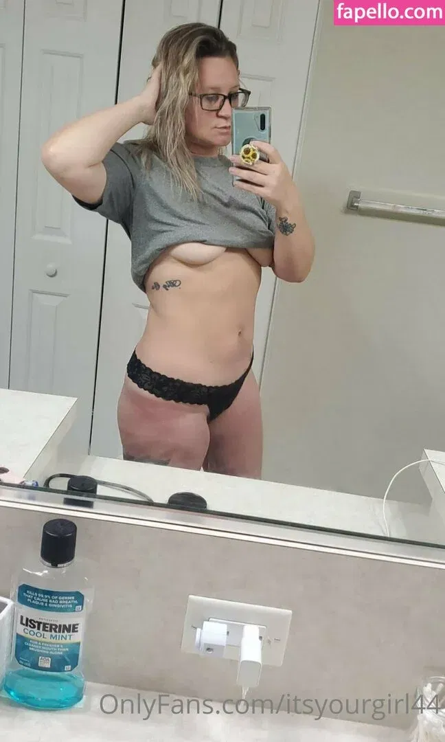 itsyourgirl44 Onlyfans Photo Gallery 