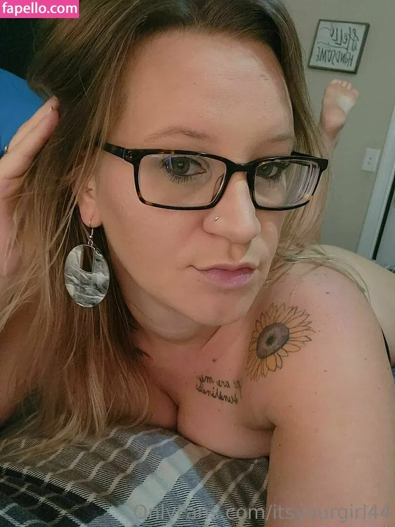 itsyourgirl44 Onlyfans Photo Gallery 