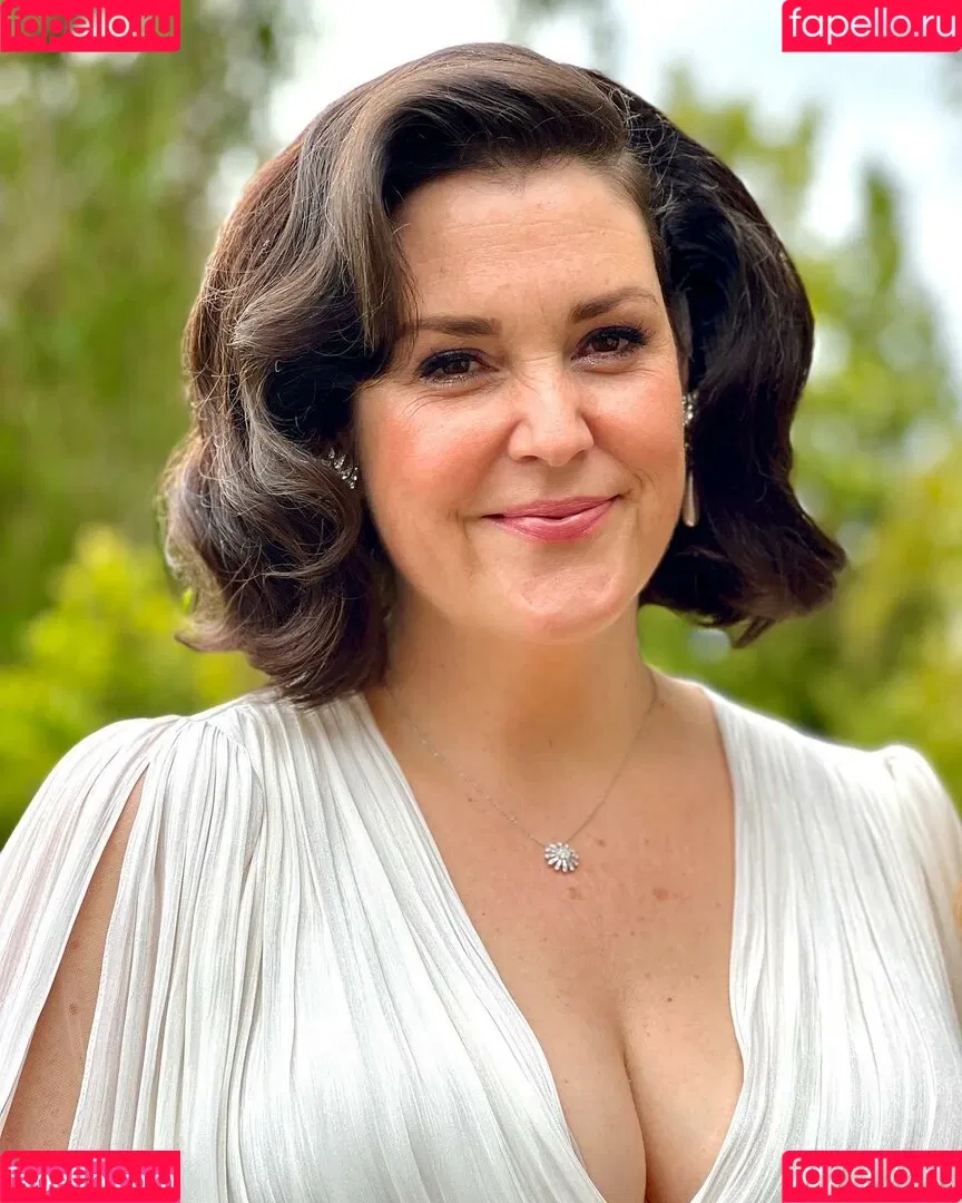 Melanie Lynskey Onlyfans Photo Gallery 