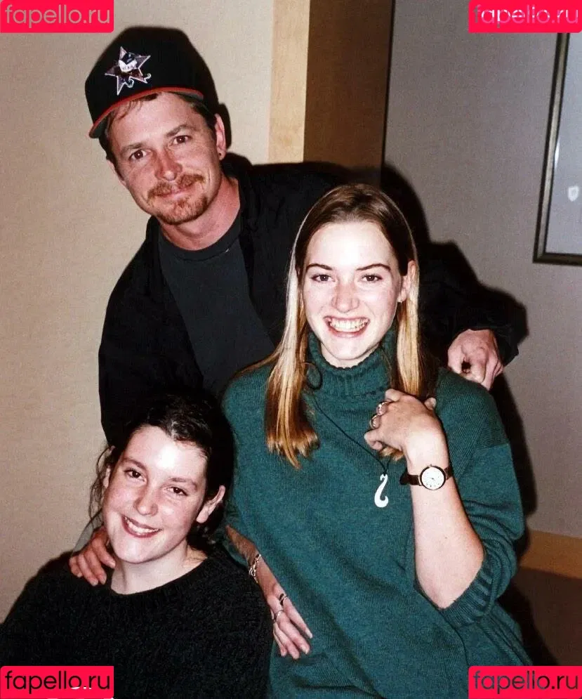 Melanie Lynskey Onlyfans Photo Gallery 