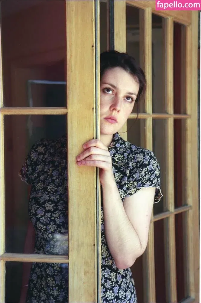 Melanie Lynskey Onlyfans Photo Gallery 