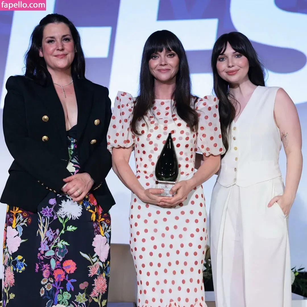 Melanie Lynskey Onlyfans Photo Gallery 