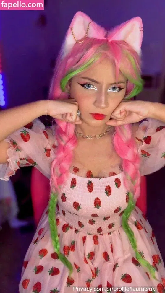 Laura Tsuki Onlyfans Photo Gallery 