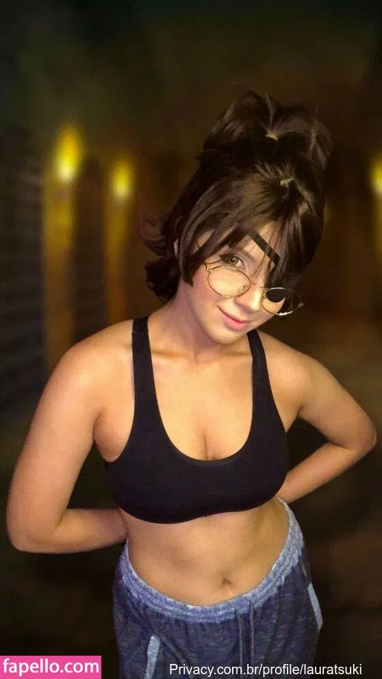 Laura Tsuki Onlyfans Photo Gallery 