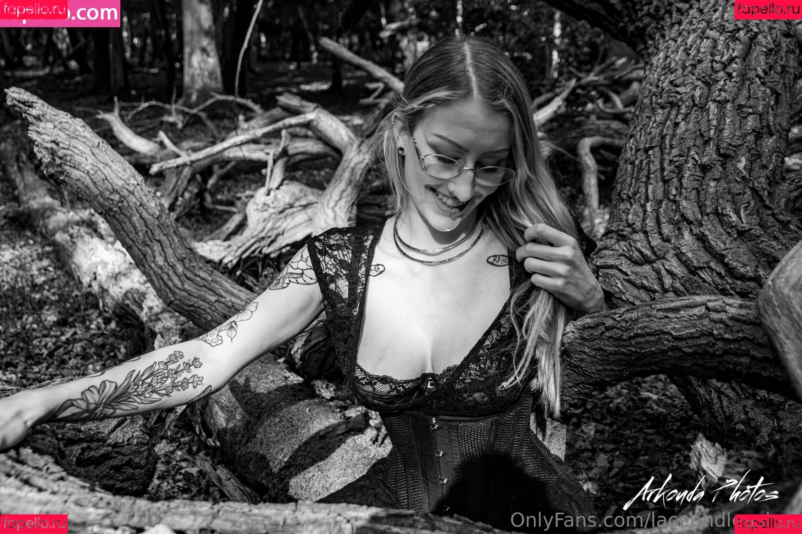 laceandleashes Onlyfans Photo Gallery 