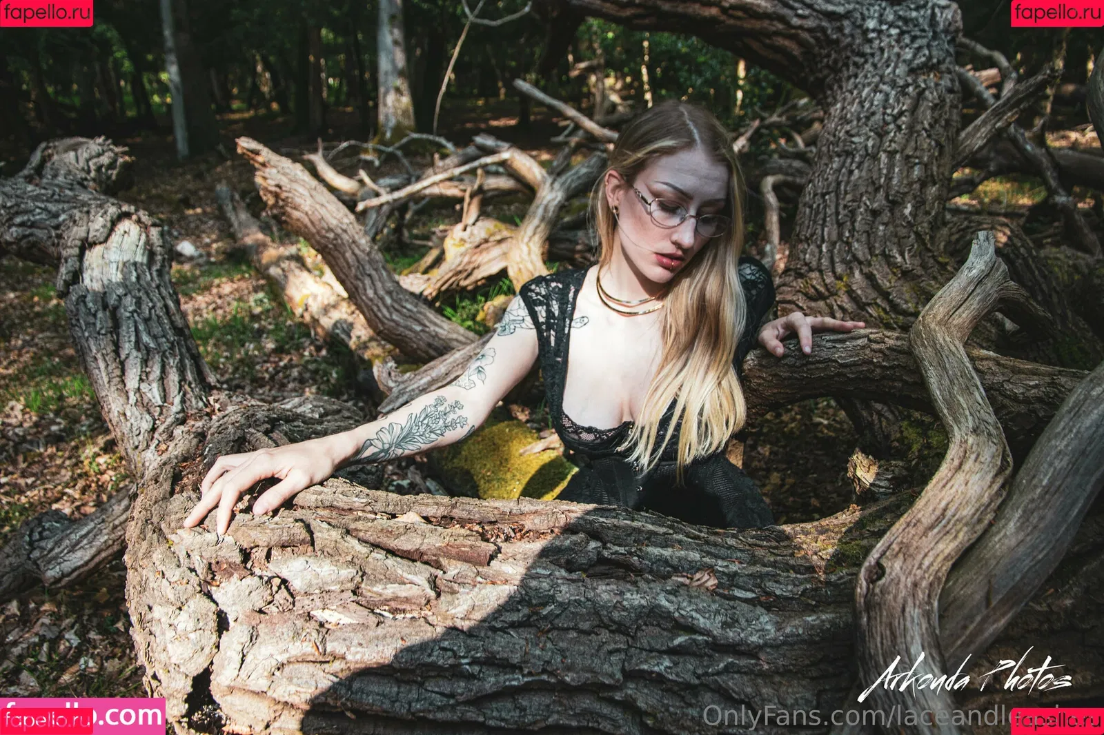 laceandleashes Onlyfans Photo Gallery 
