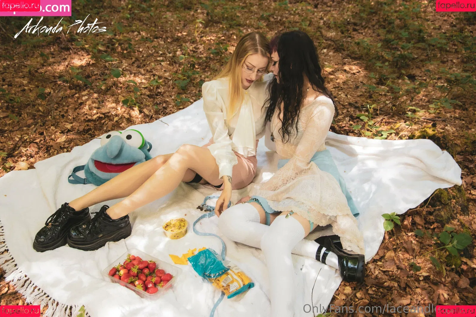 laceandleashes Onlyfans Photo Gallery 