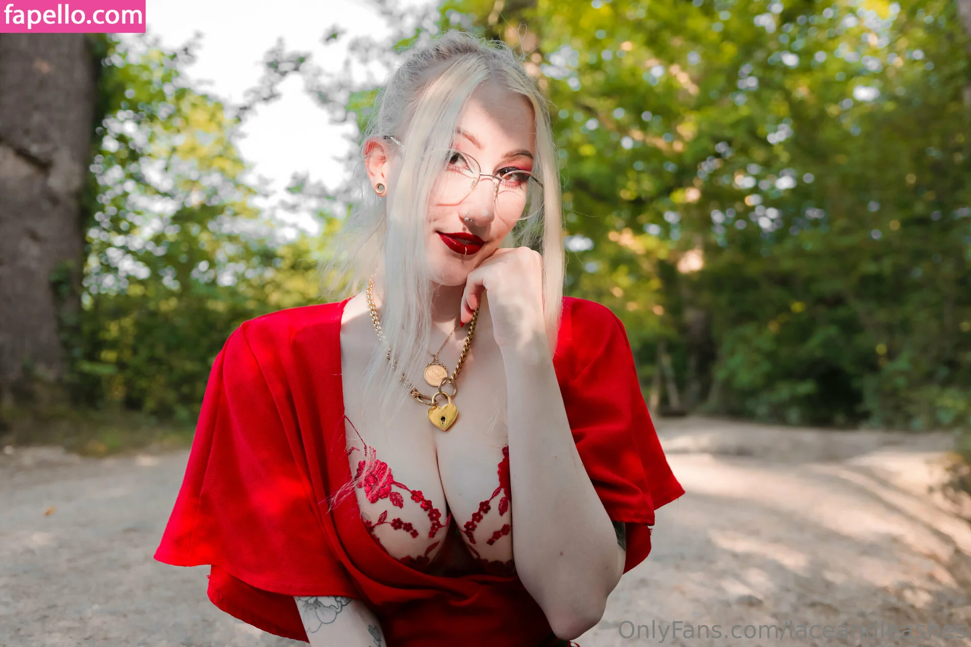 laceandleashes Onlyfans Photo Gallery 