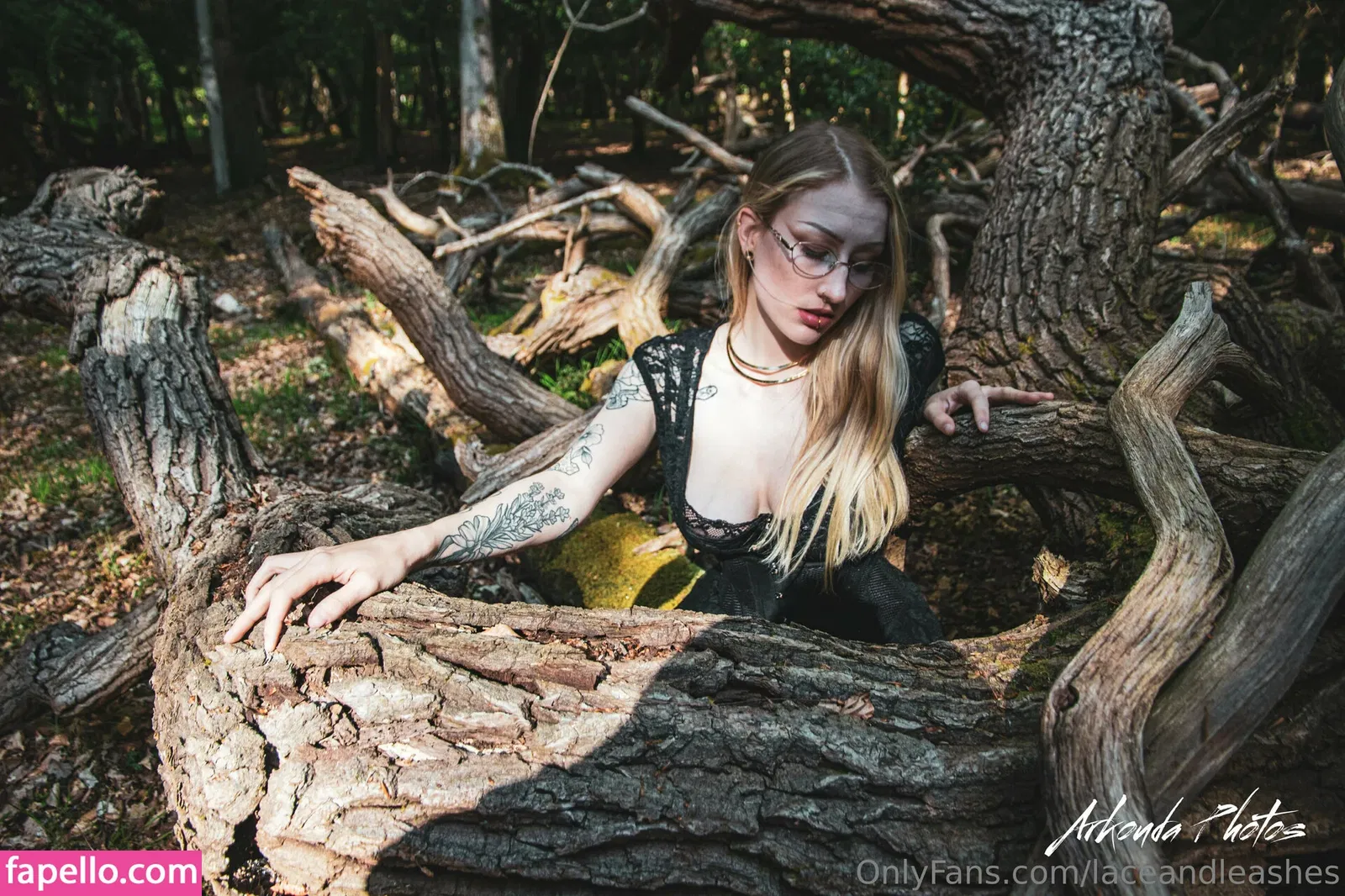 laceandleashes Onlyfans Photo Gallery 