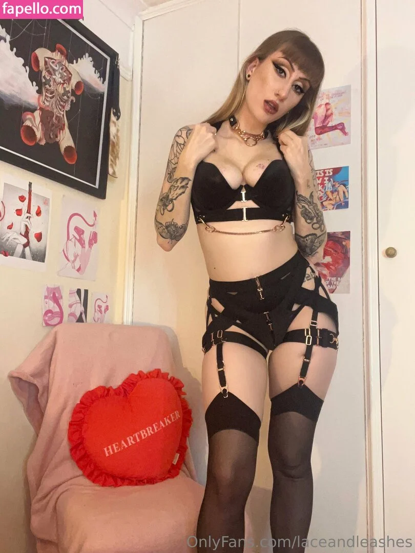 laceandleashes Onlyfans Photo Gallery 