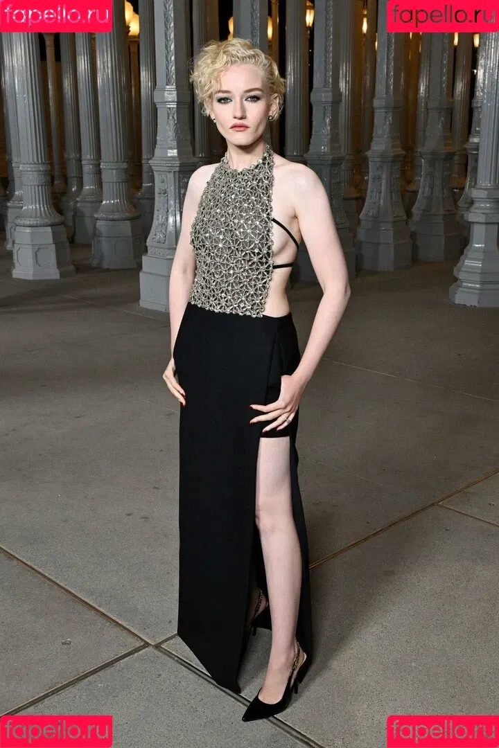 Julia Garner Onlyfans Photo Gallery 