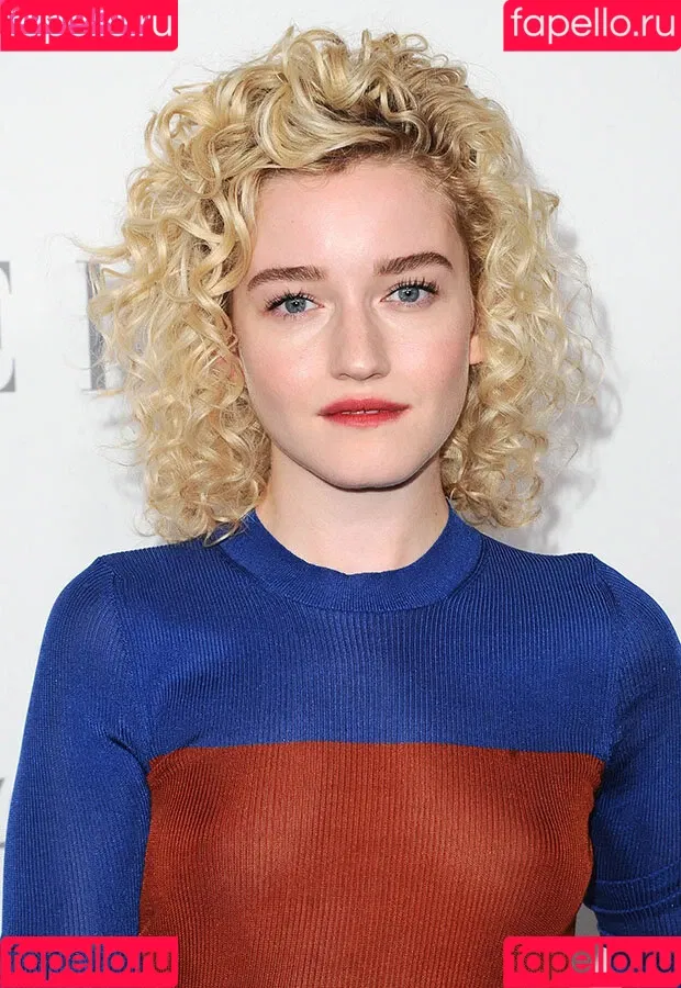 Julia Garner Onlyfans Photo Gallery 