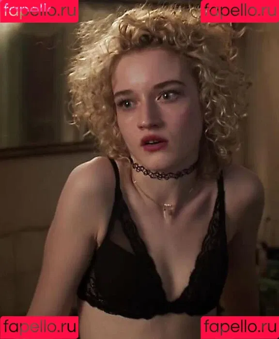 Julia Garner Onlyfans Photo Gallery 