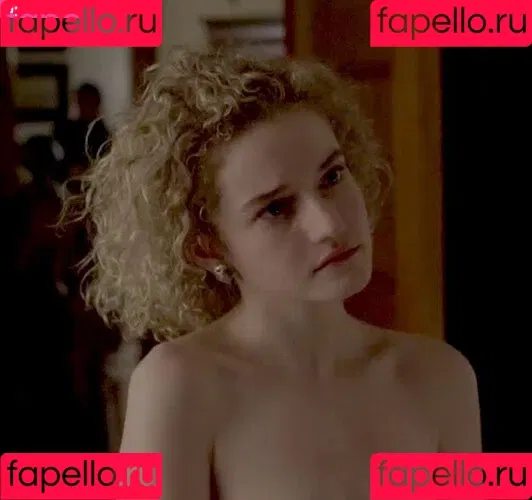Julia Garner Onlyfans Photo Gallery 