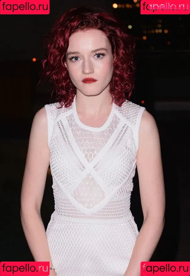 Julia Garner Onlyfans Photo Gallery 