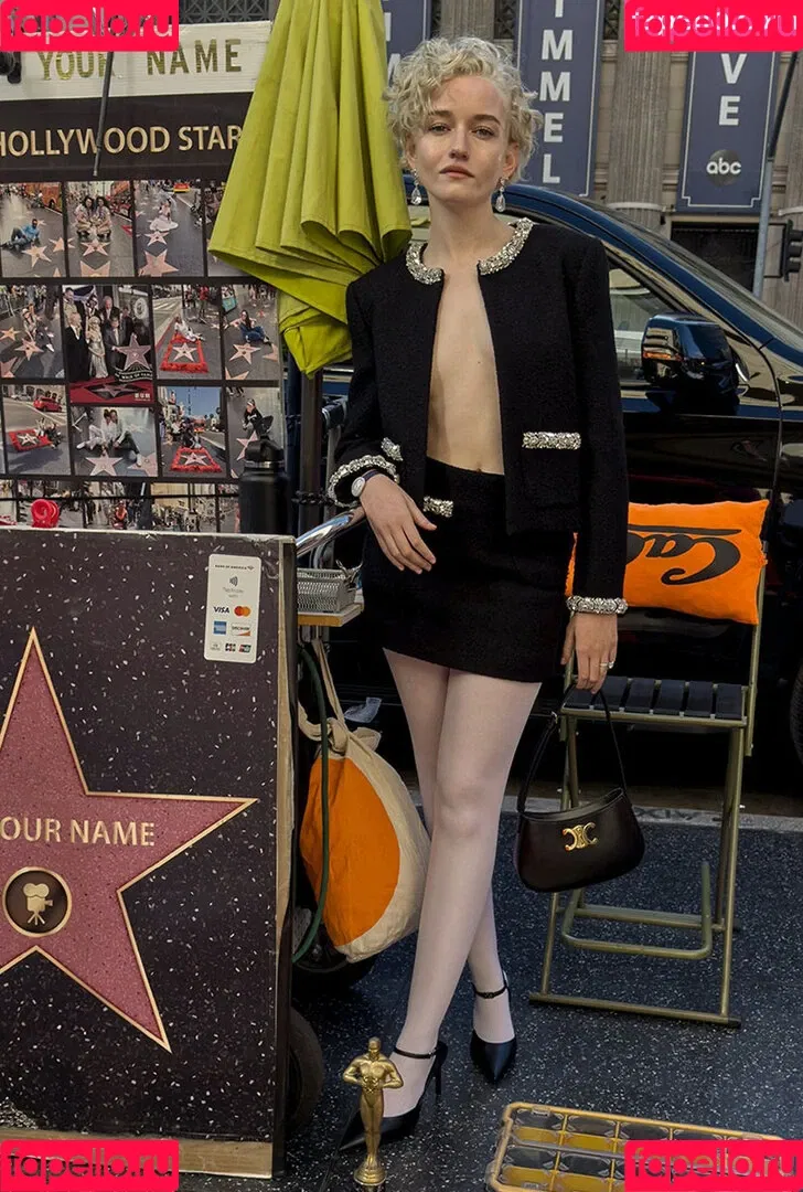 Julia Garner Onlyfans Photo Gallery 