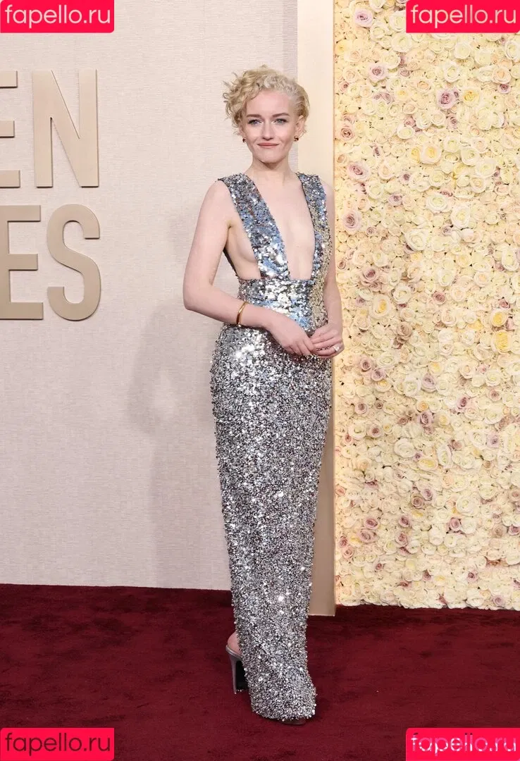 Julia Garner Onlyfans Photo Gallery 