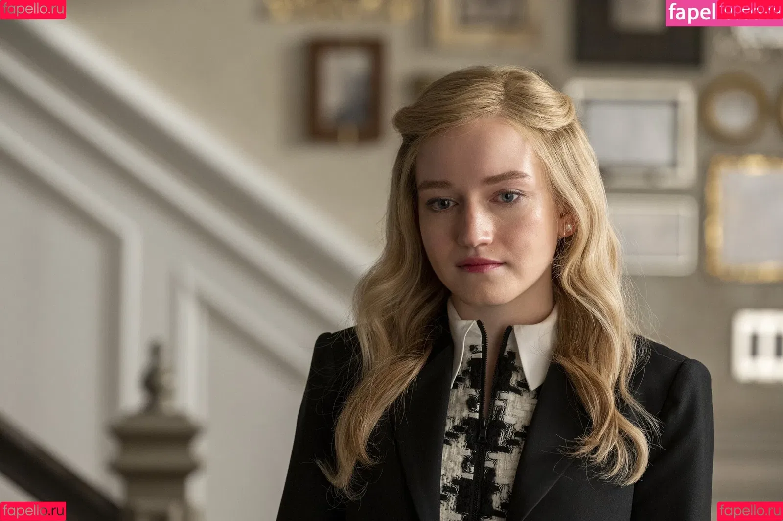 Julia Garner Onlyfans Photo Gallery 